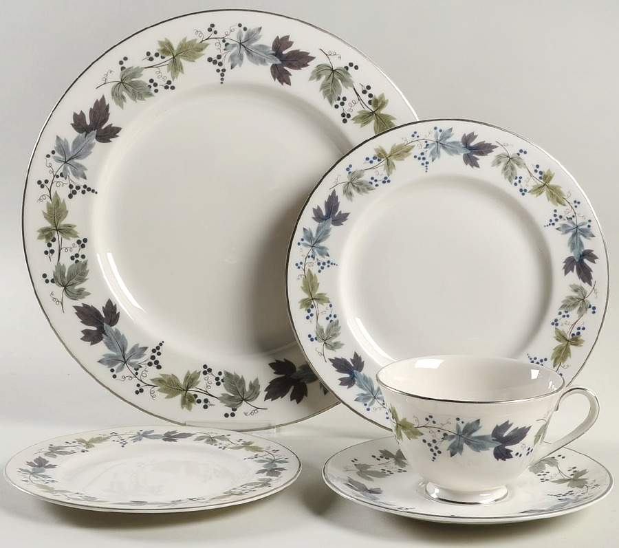 Burgundy 5 Piece Place Setting by Royal Doulton-1