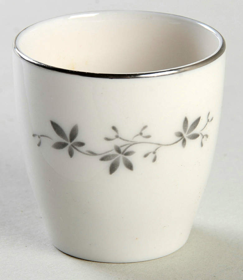 Cadence Single Egg Cup by Royal Doulton-1