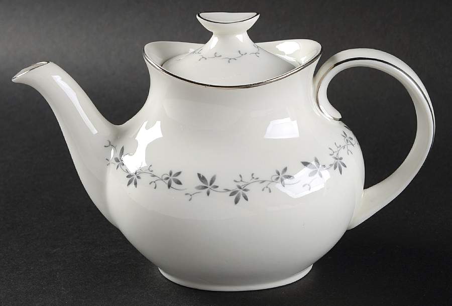 Cadence Mini Teapot & Lid by Royal Doulton-1