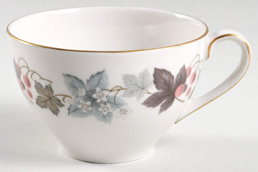 Camelot Oversized Cup by Royal Doulton-1