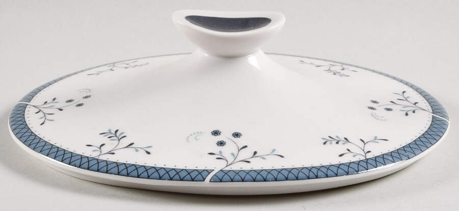 Cambridge Lid for Oval Vegetable by Royal Doulton-1