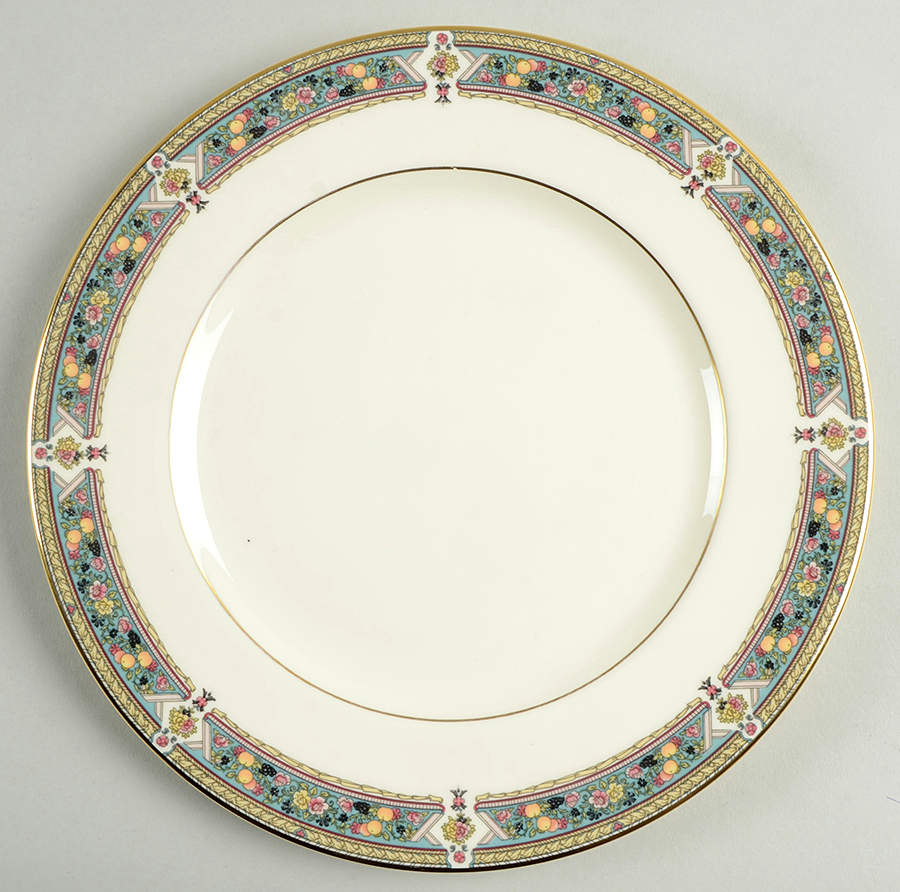 Camberley Luncheon Plate by Royal Doulton-1