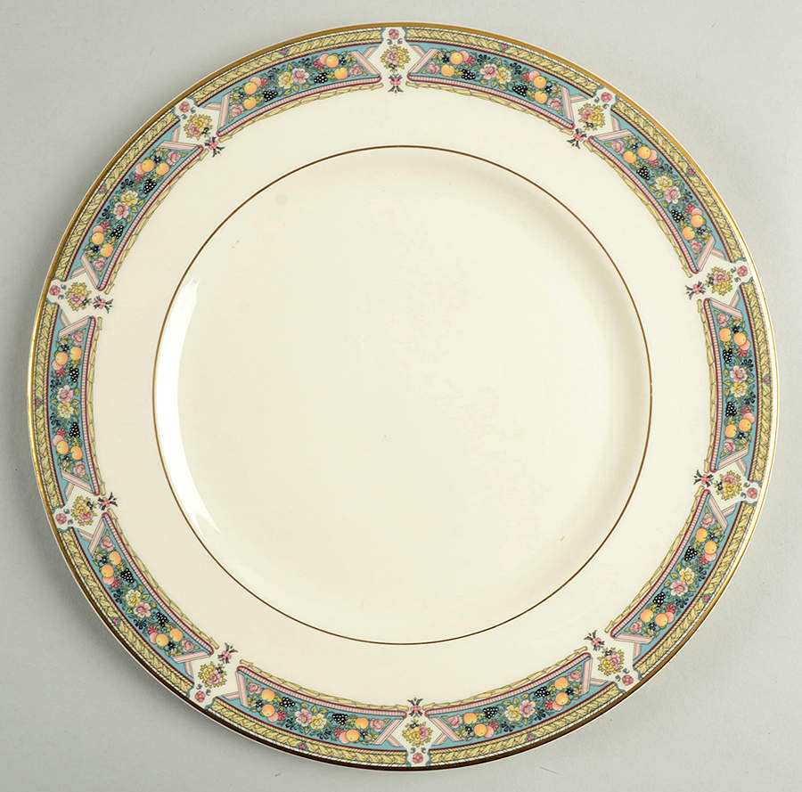 Camberley Dinner Plate by Royal Doulton-1