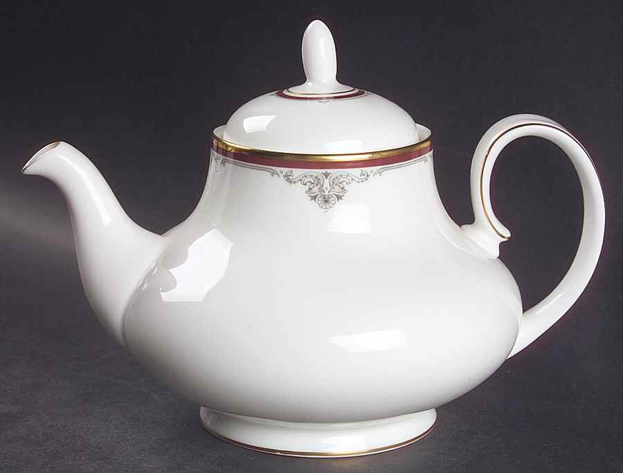 Cambridge Teapot & Lid by Royal Doulton-1