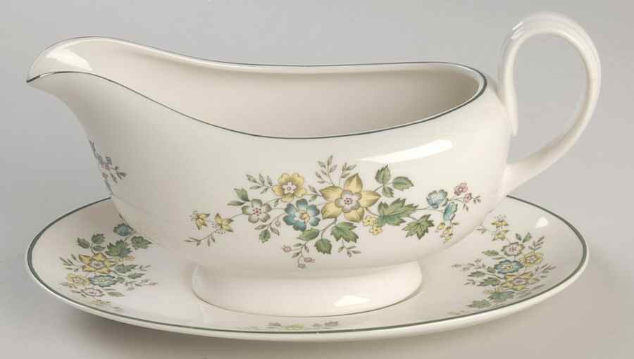 Campagna Green Gravy Boat & Underplate by Royal Doulton-1