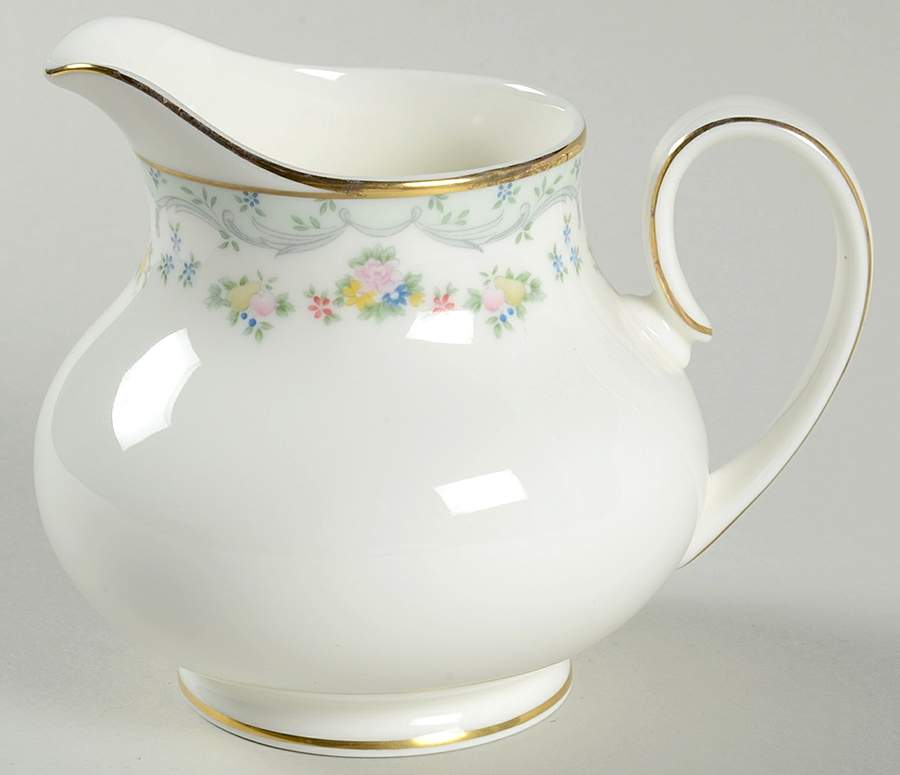 Candice Creamer by Royal Doulton-1