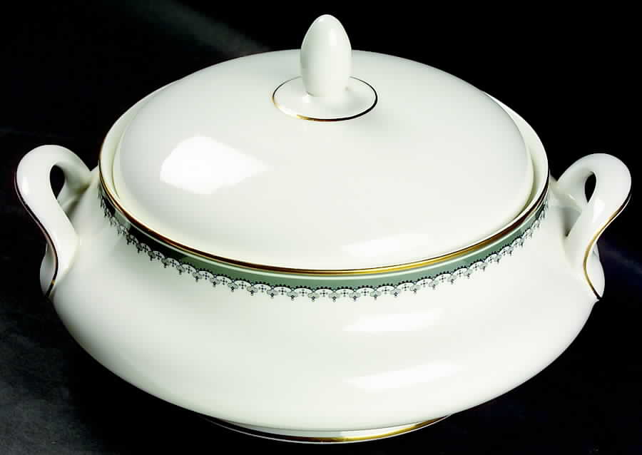 Canterbury Round Covered Vegetable by Royal Doulton-1