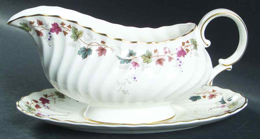 Canterbury Gravy Boat & Underplate by Royal Doulton-1