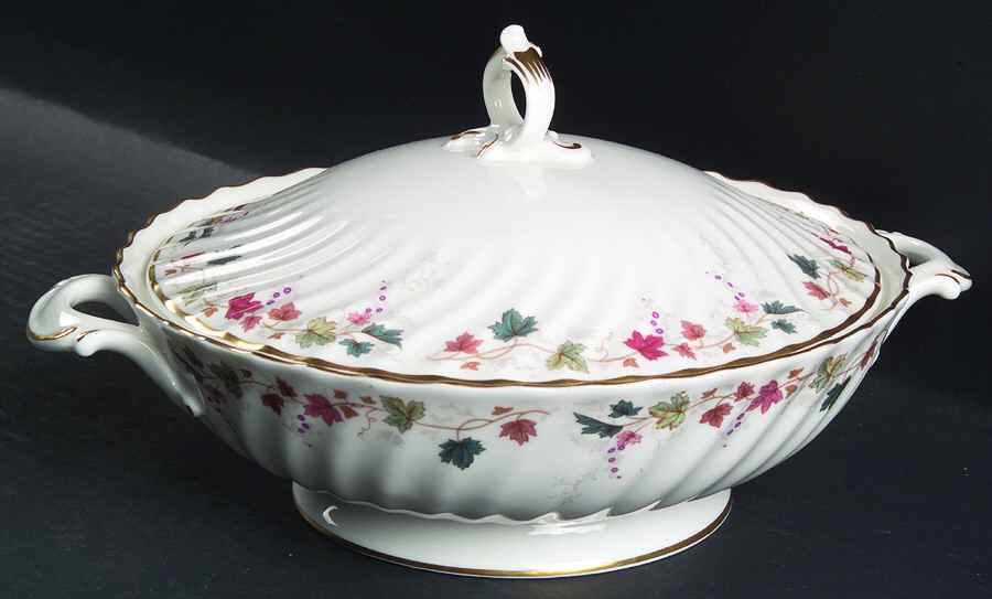 Canterbury Round Covered Vegetable by Royal Doulton-1