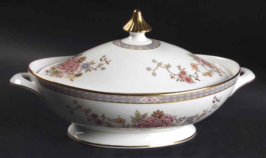 Canton Oval Covered Vegetable by Royal Doulton-1