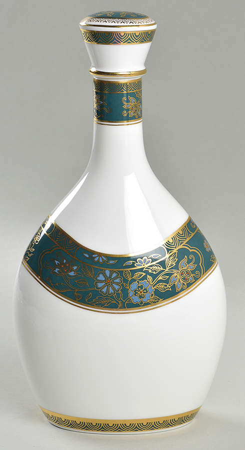 Carlyle J & B Scothc Decanter & Stopper by Royal Doulton-1