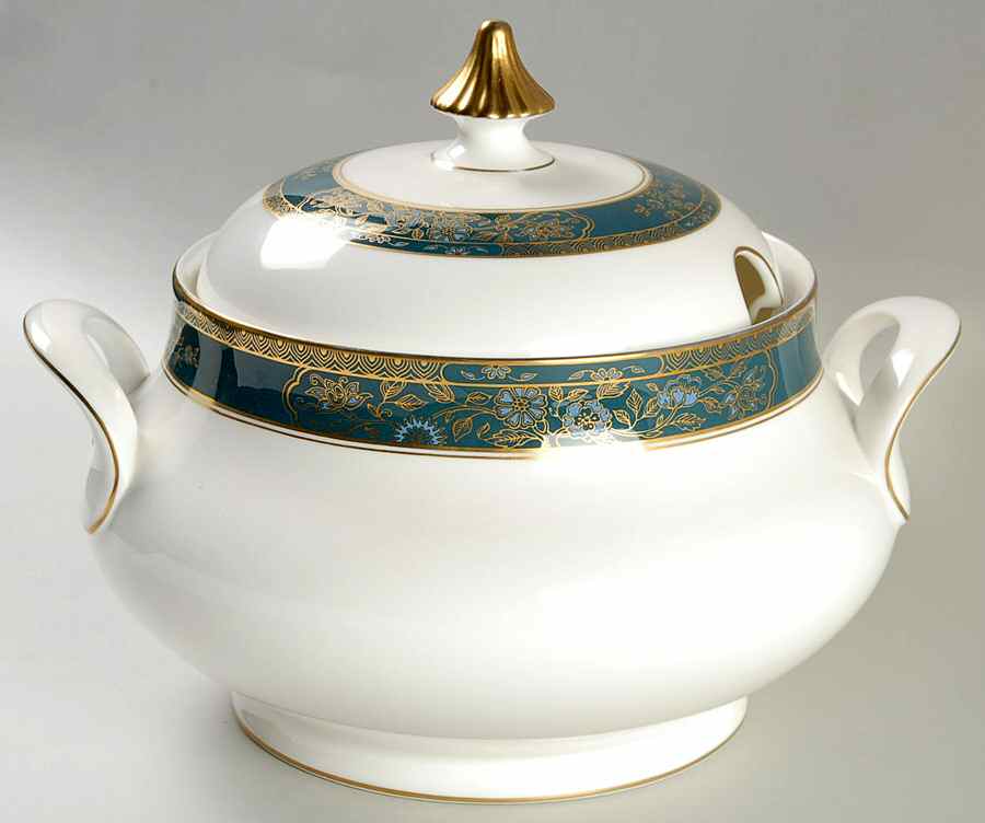 Carlyle Tureen & Lid by Royal Doulton-1