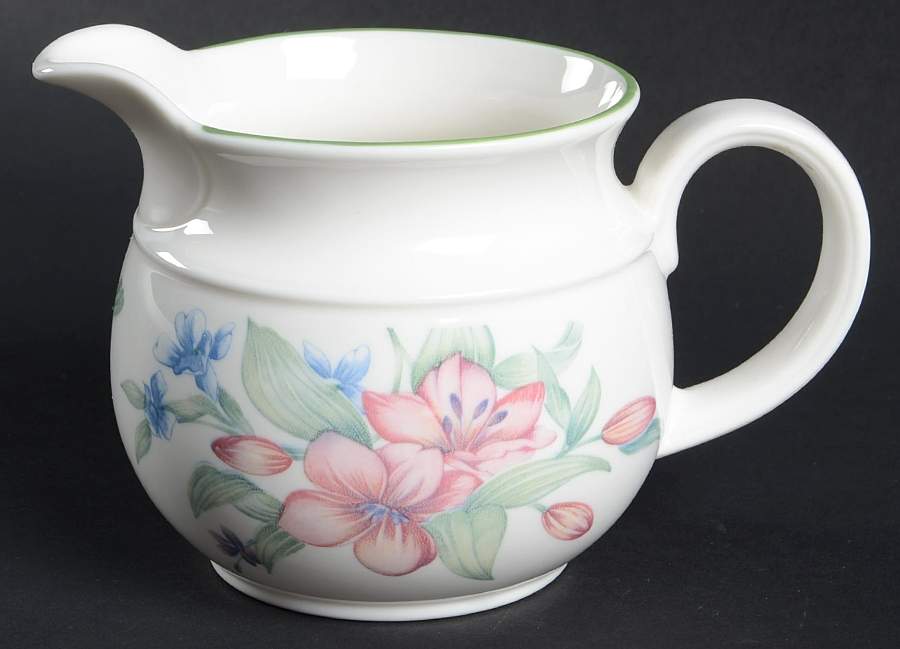 Carmel Gravy Boat by Royal Doulton-1