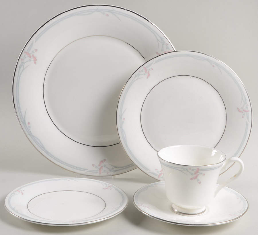 Carnation 5 Piece Place Setting by Royal Doulton-1