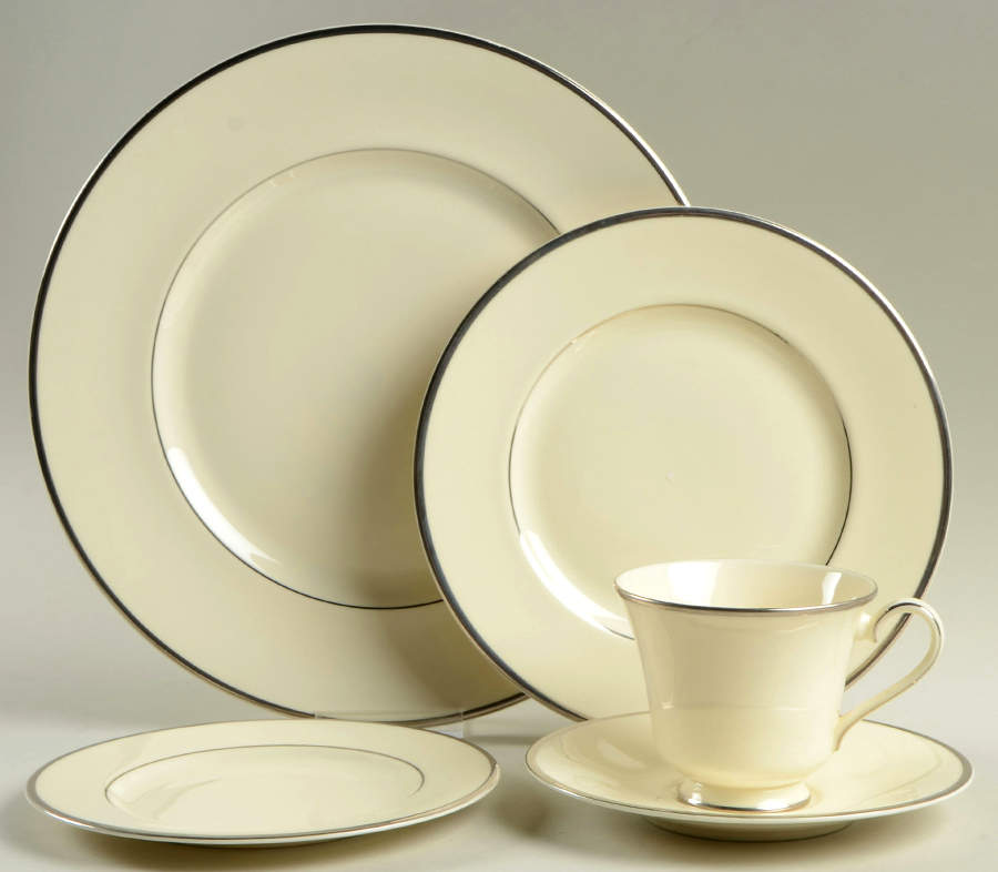 Carolyn 5 Piece Place Setting by Royal Doulton-1