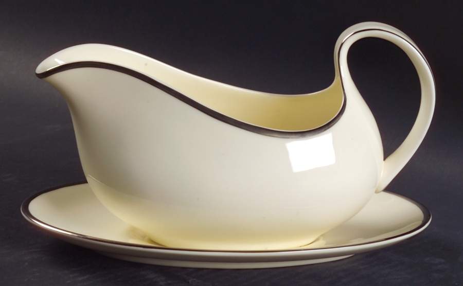 Carolyn Gravy Boat & Underplate by Royal Doulton-1