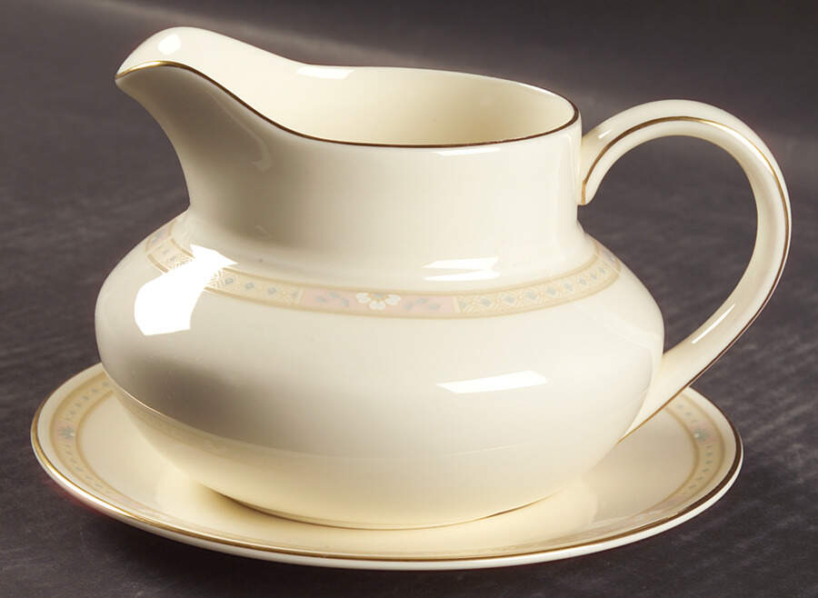 Cassandra Gravy Boat & Underplate by Royal Doulton-1