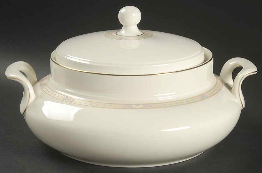 Cassandra Round Covered Vegetable by Royal Doulton-1