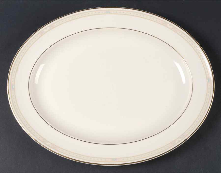 Cassandra 13" Oval Serving Platter by Royal Doulton-1