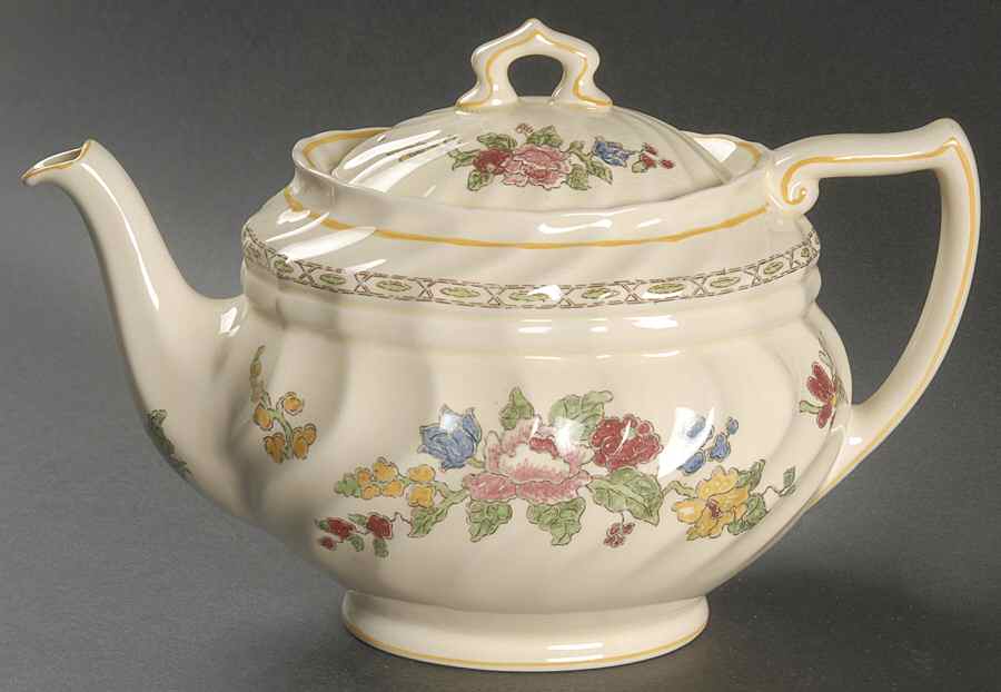 The Cavendish Teapot & Lid by Royal Doulton-1