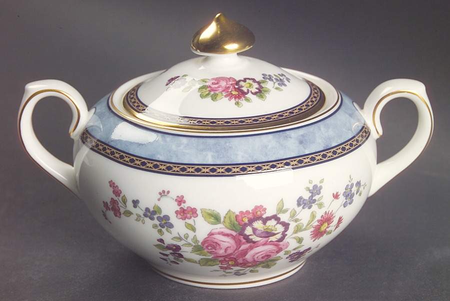 Centennial Rose Sugar Bowl & Lid by Royal Doulton-1