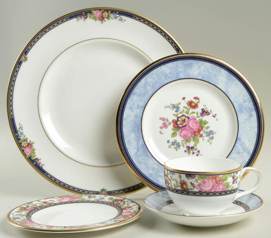 Centennial Rose 40-Piece Set by Royal Doulton-1