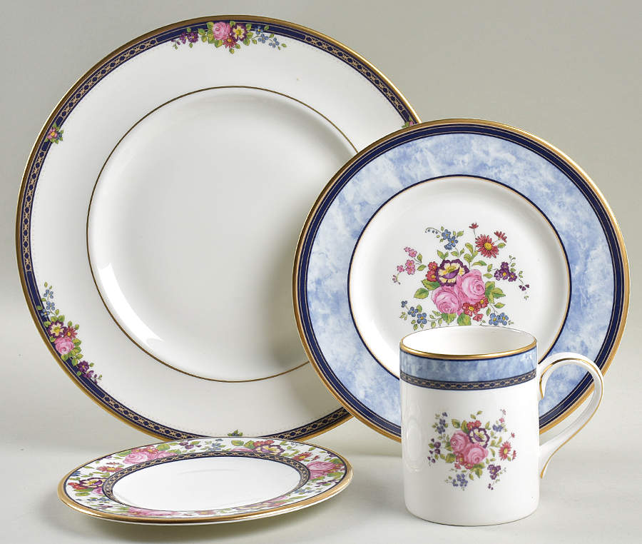 Centennial Rose 4 Piece Place Setting by Royal Doulton-1