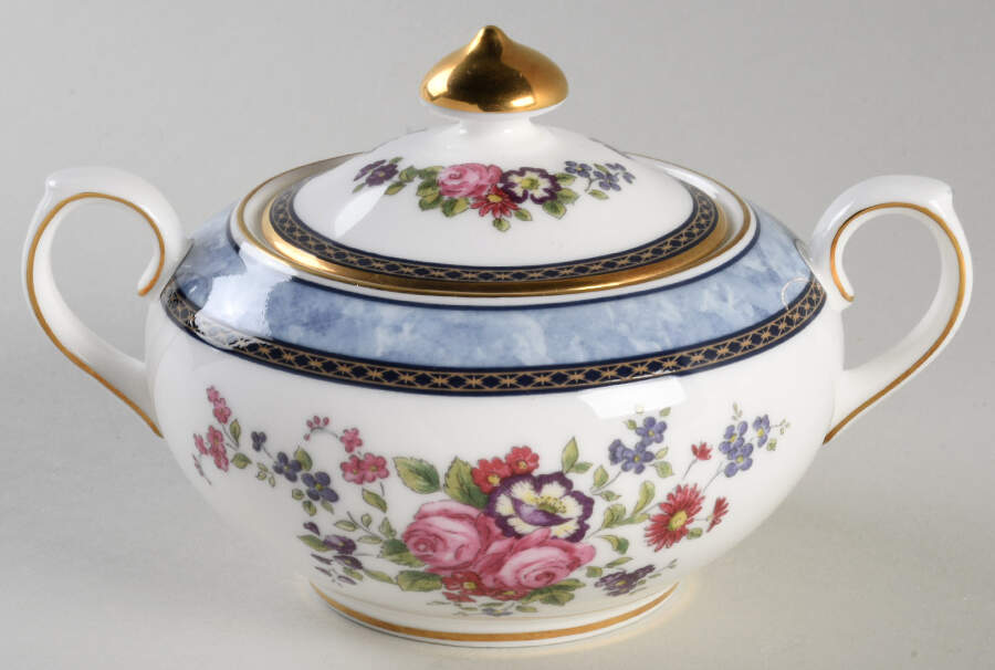 Centennial Rose Sugar Bowl & Lid by Royal Doulton-1