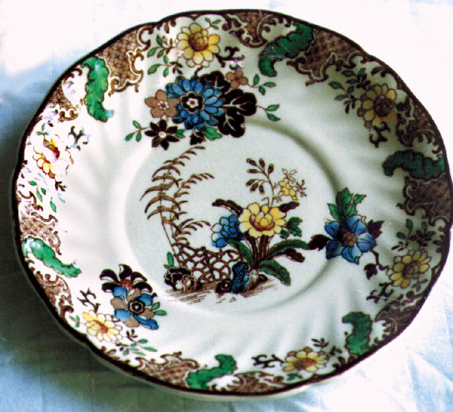 Chantilly Saucer by Royal Doulton-1