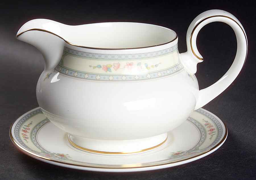 Chatham Gravy Boat & Underplate by Royal Doulton-1