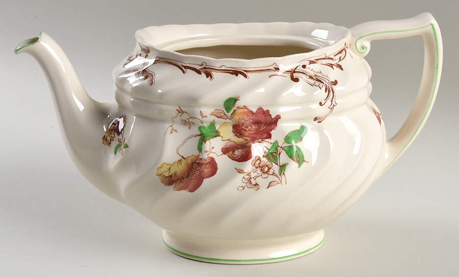 Chiltern Teapot No Lid by Royal Doulton-1