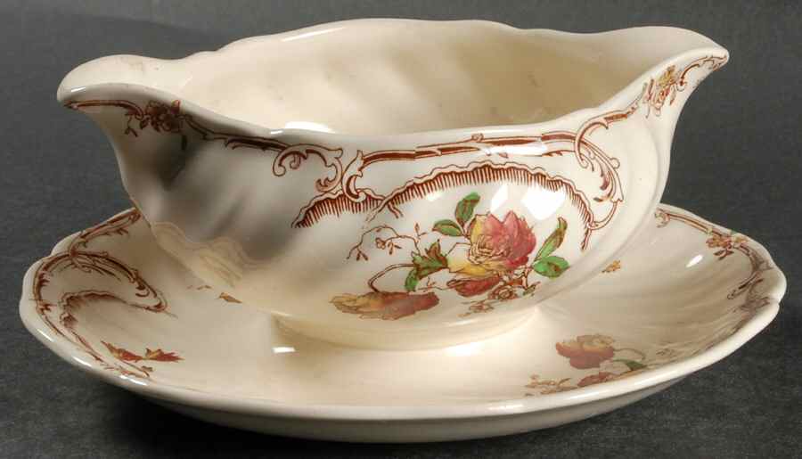 Chiltern Gravy Boat with Attached Underplate by Royal Doulton-1