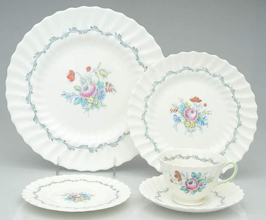 Chelsea Rose 40 Piece Estate Set by Royal Doulton-1