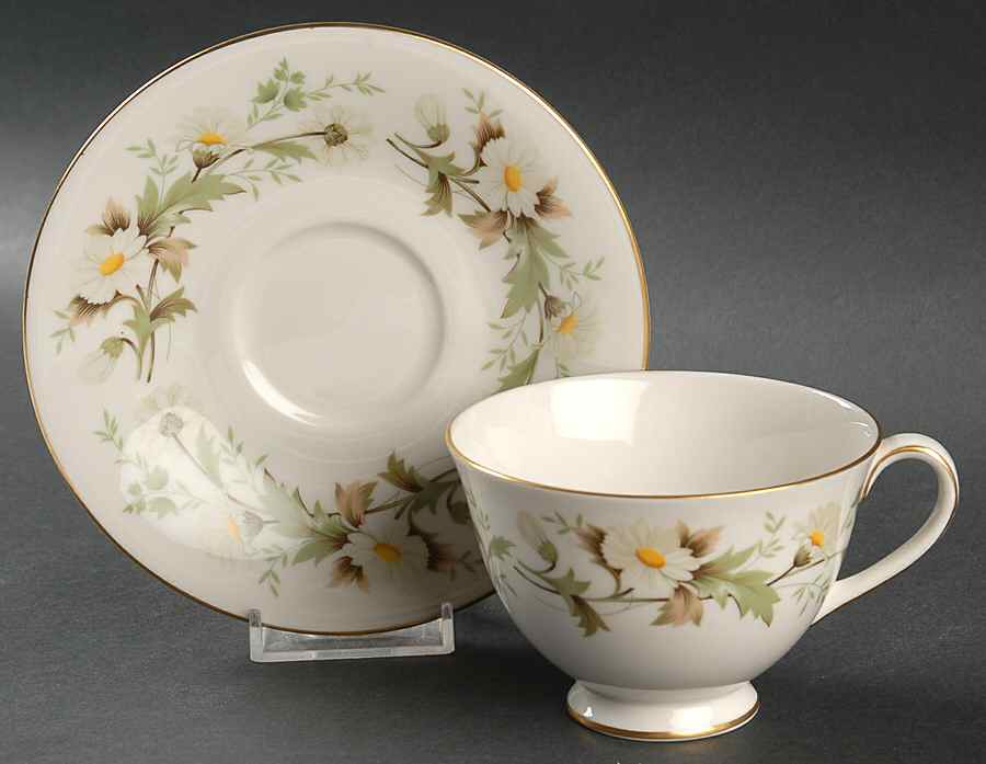 Clairmont Footed Cup & Saucer Set by Royal Doulton-1