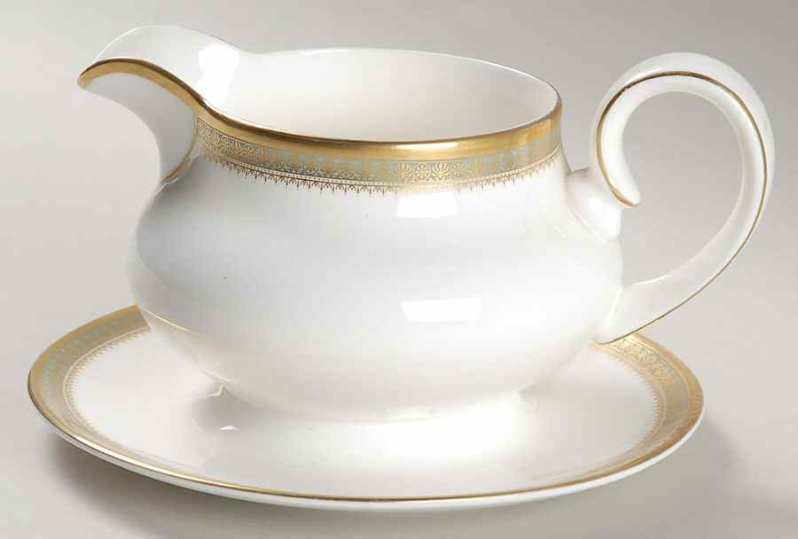 Clarendon Gravy Boat with Attached Underplate by Royal Doulton-1