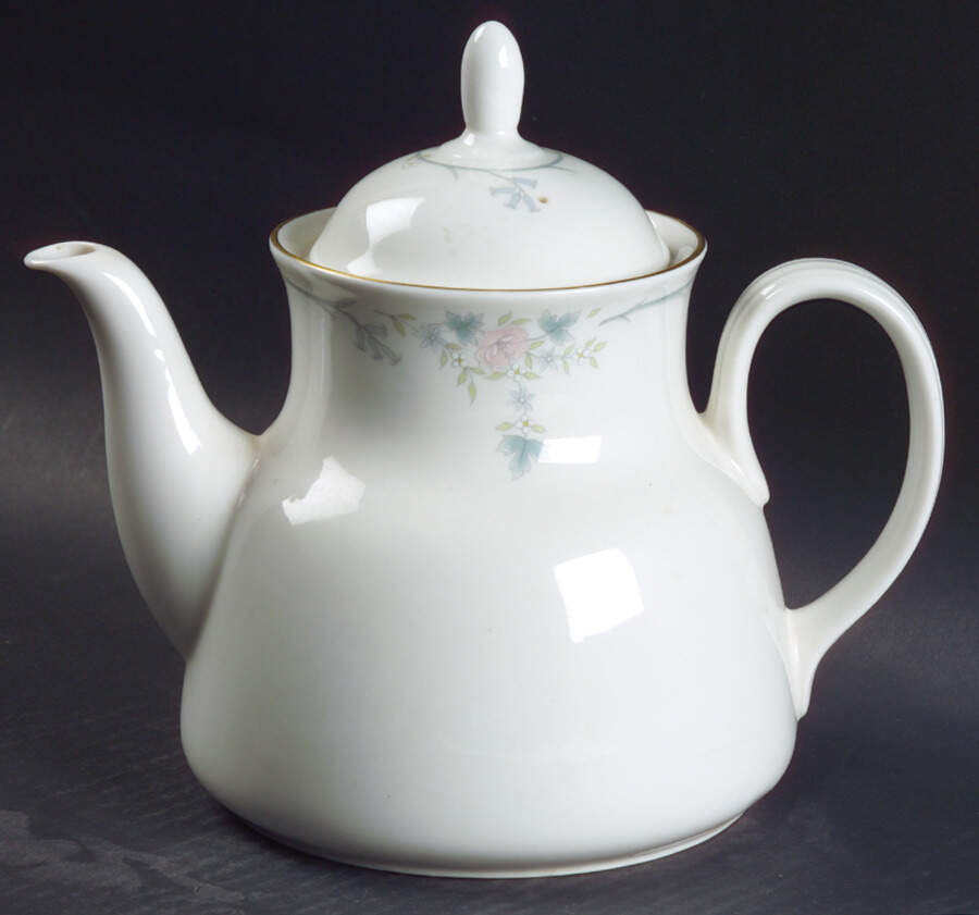 Classique Teapot & Lid by Royal Doulton-1