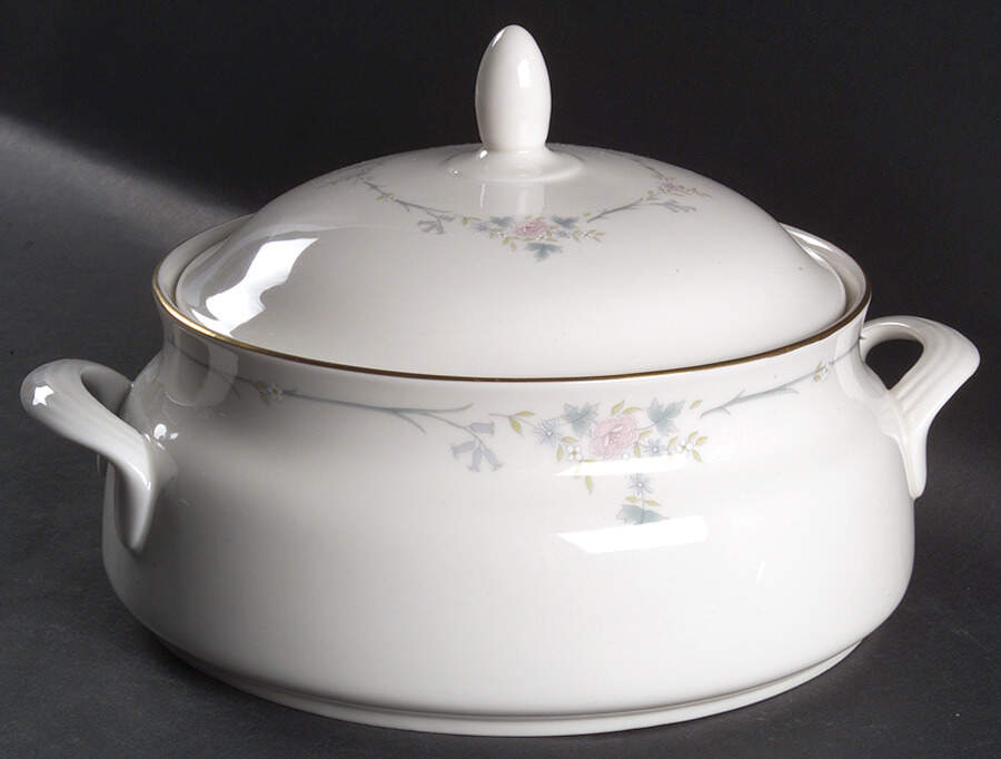 Classique Round Covered Vegetable by Royal Doulton-1