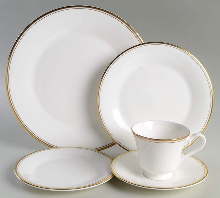 Concord Gold 5 Piece Place Setting by Royal Doulton-1