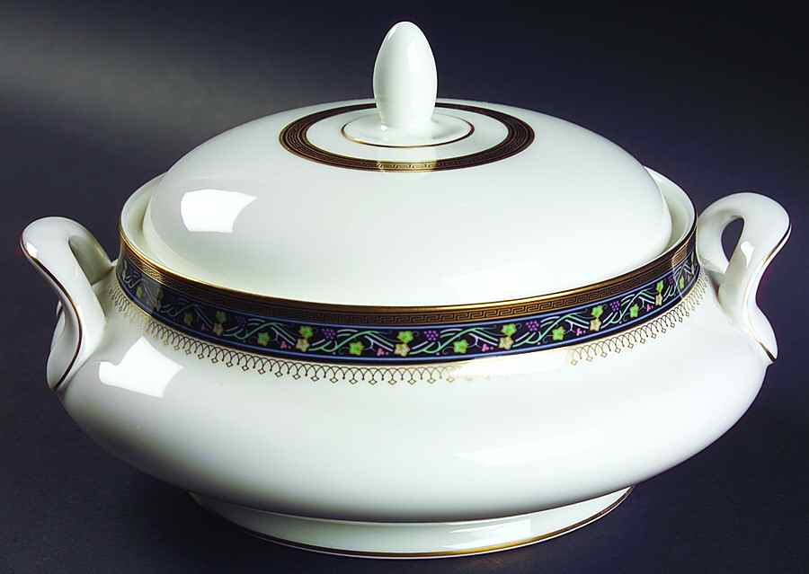 Coleridge Round Covered Vegetable by Royal Doulton-1