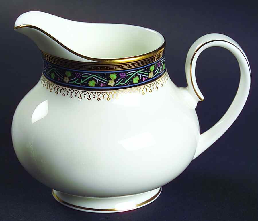 Coleridge Creamer by Royal Doulton-1