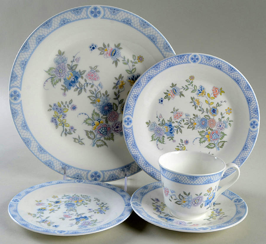 Coniston 40 Piece Estate Set by Royal Doulton-1