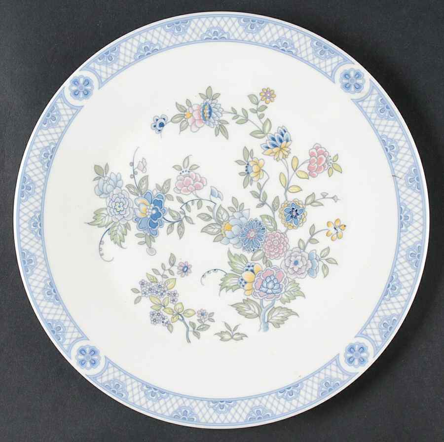 Coniston Luncheon Plate by Royal Doulton-1