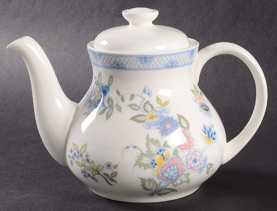 Coniston Mini Teapot & Lid by Royal Doulton-1
