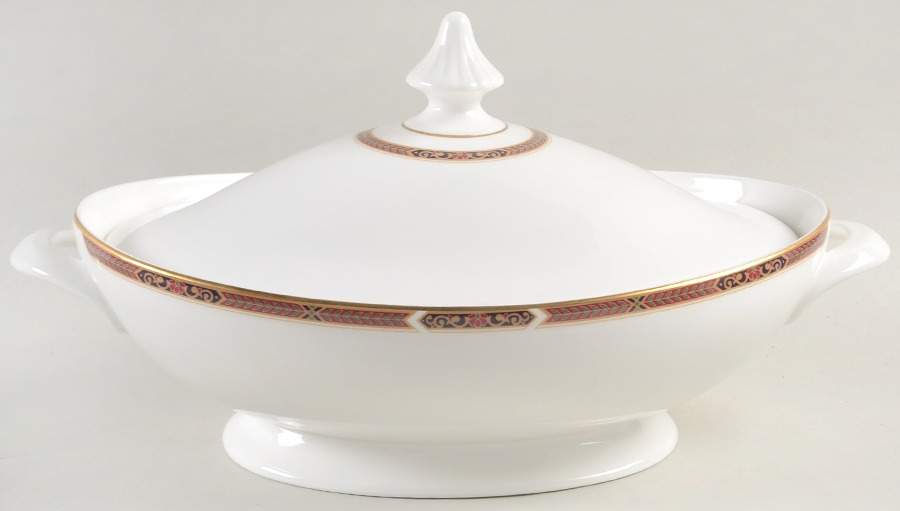 Connaught Oval Covered Vegetable by Royal Doulton-1