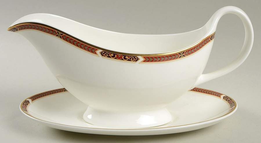 Connaught Gravy Boat & Underplate by Royal Doulton-1