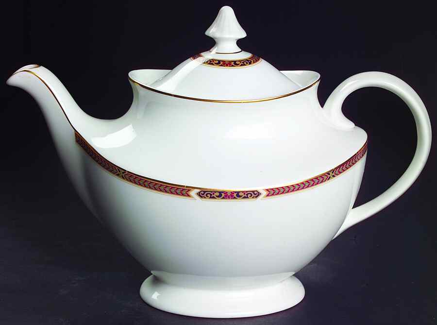 Connaught Teapot & Lid by Royal Doulton-1
