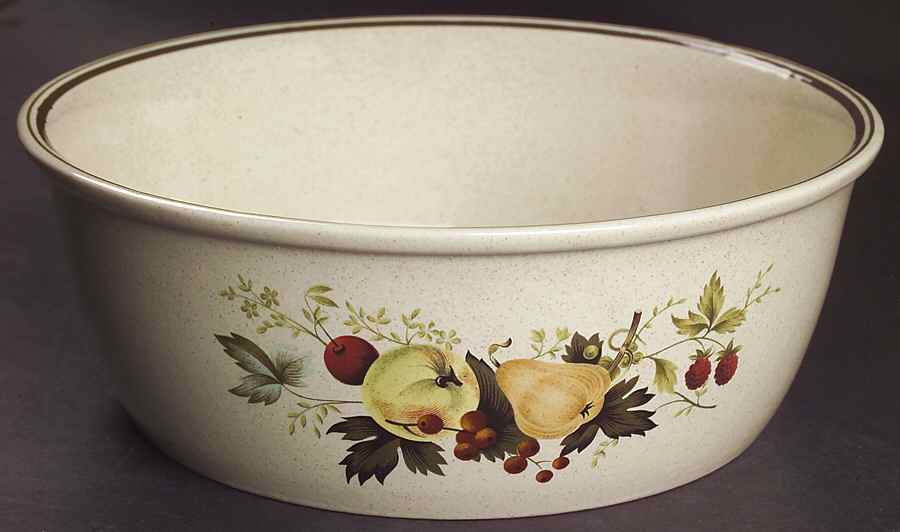 Cornwall (Rim, Double Green Trim) 9" Salad Serving Bowl by Royal Doulton-1