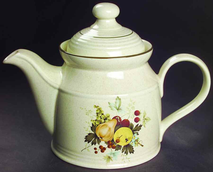 Cornwall (Coupe, Single Line Green Trim) Teapot & Lid by Royal Doulton-1