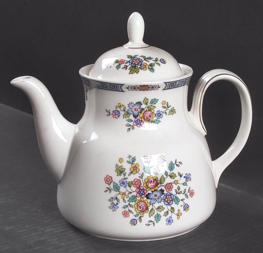 Cotswold Teapot & Lid by Royal Doulton-1