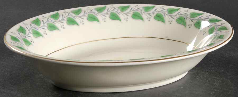 Coventry Green (Green Leaves) 10" Oval Vegetable Bowl by Royal Doulton-1